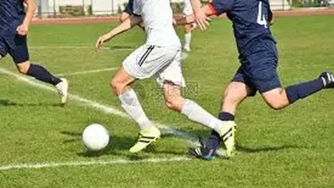 “中国足协成立之际，月底中足联登场，探讨监管领域新变化”